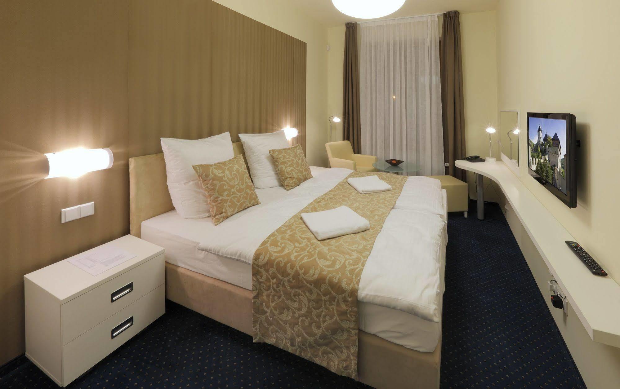 Esmarin Wellness Hotel Mnisek pod Brdy Exterior photo